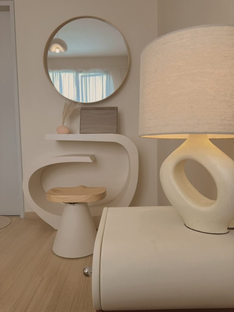 Mirror lamp at Sabi House